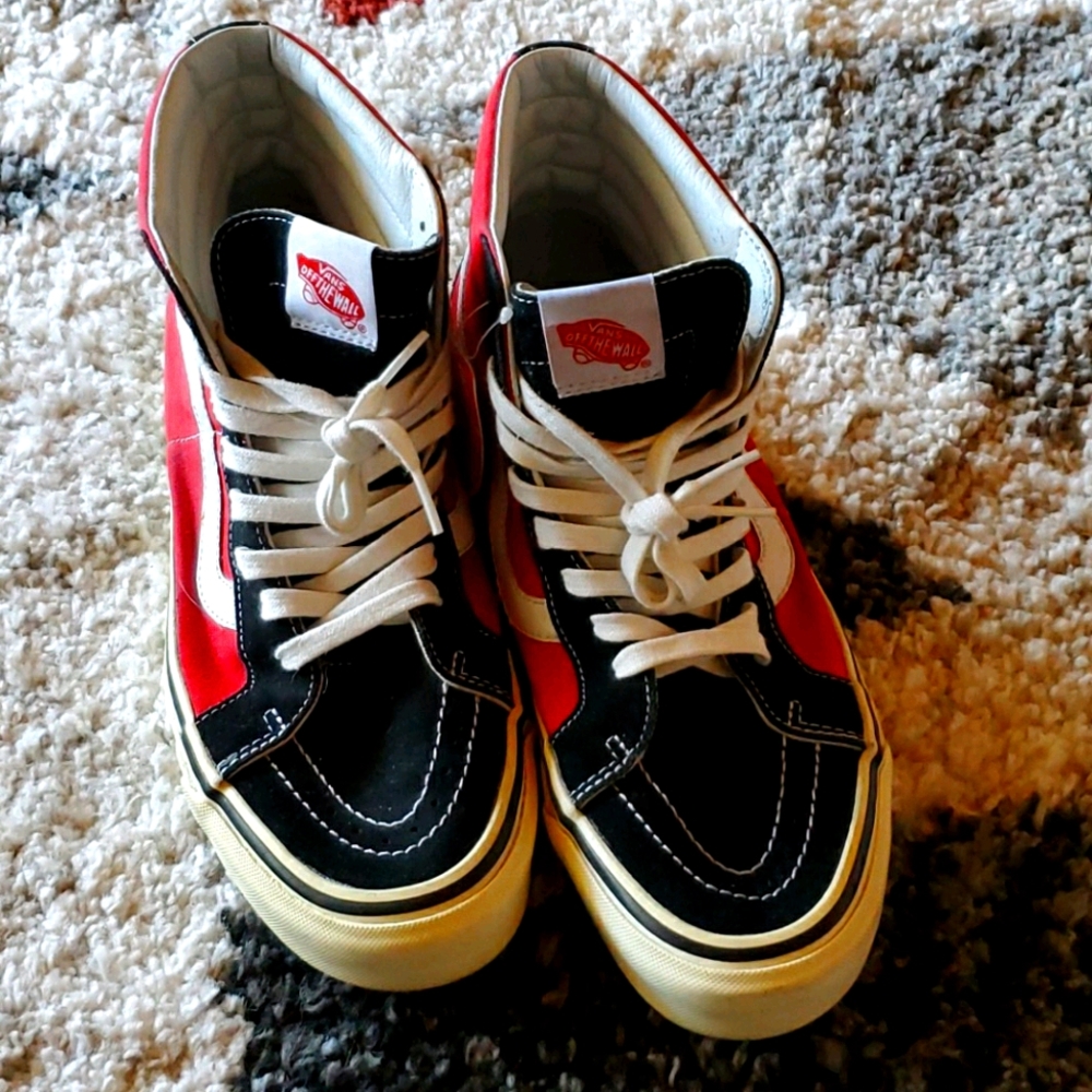 Vans of the wall